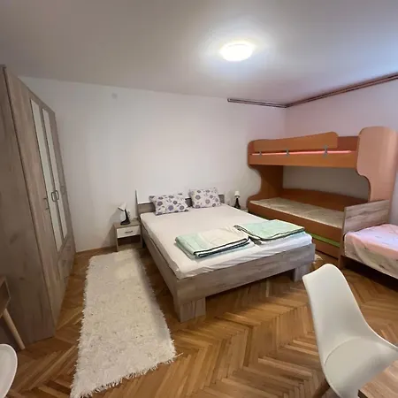 Ruza - House Of Roses *