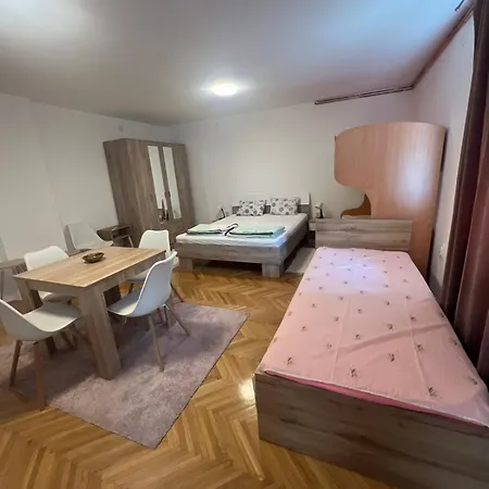 Ruza - House Of Roses * Sokobanja