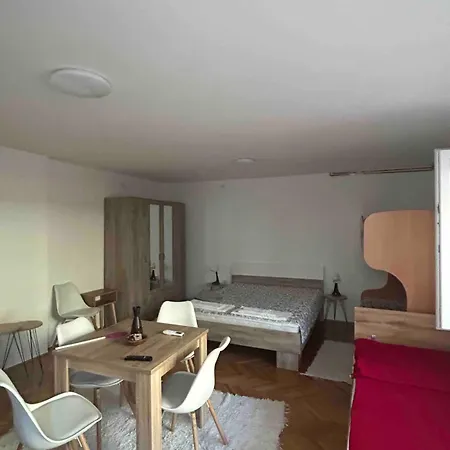 Ruza - House Of Roses Lejlighed *