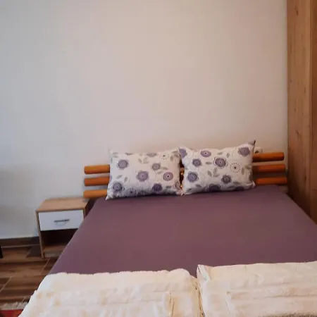 Ruza - House Of Roses Lejlighed *