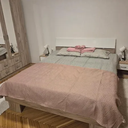 Ruza - House Of Roses