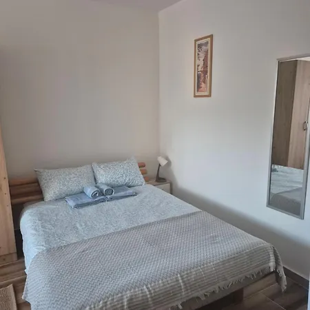 Ruza - House Of Roses