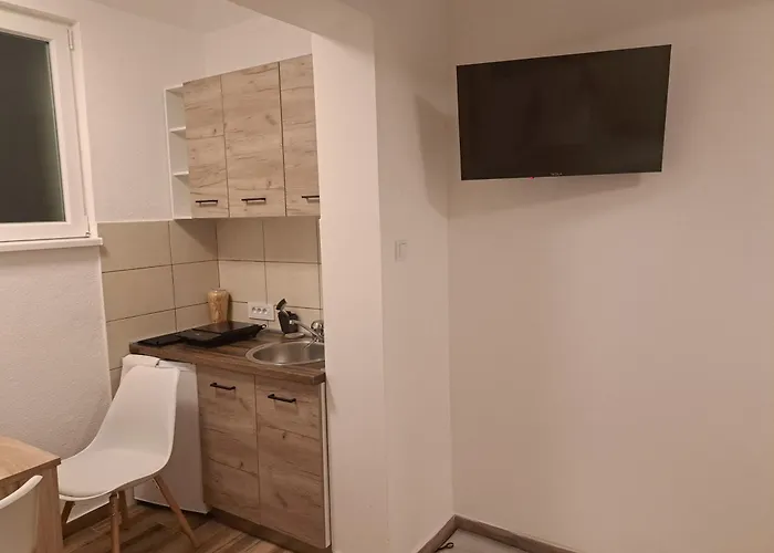 Ruza - House Of Roses