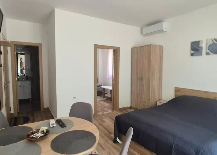 Ruza - House Of Roses * Soko Banja